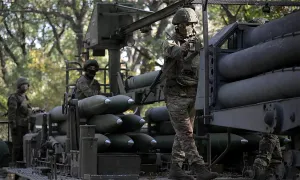 Nga tiến vào ngoại ô thành phố cửa ngõ Donetsk